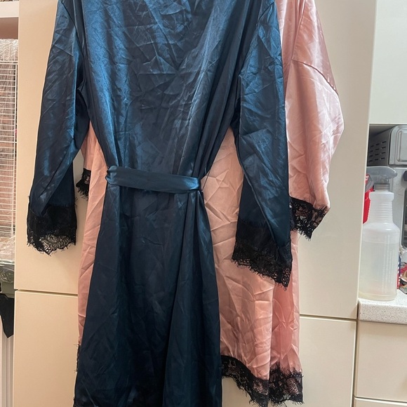 Set Of 2 Silk Satin Robe Wedding Kimono Dressing Gown Sleepwear Bathrobe Size M - Picture 2 of 12